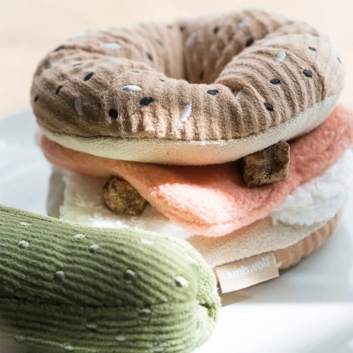 Bagel & Pickle