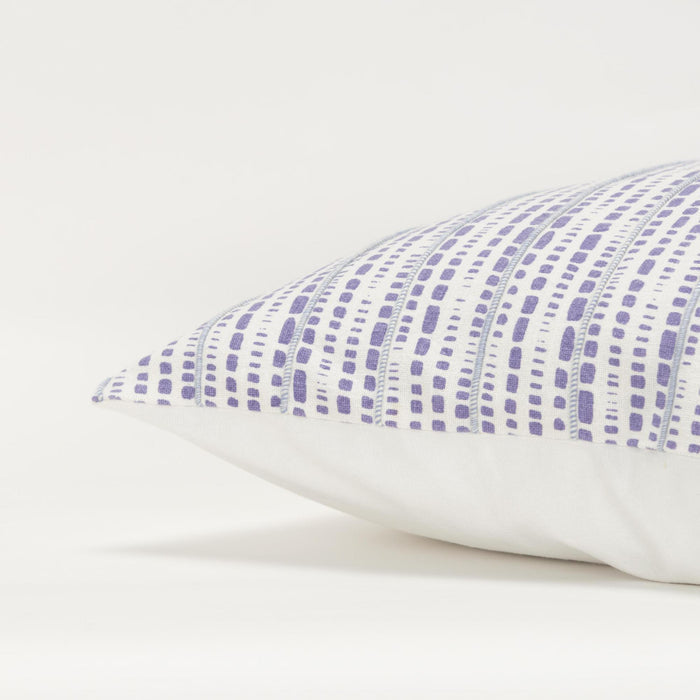 MØRK SOFT VIOLET ANIMAL SKIN MODERN FARMHOUSE THROW PILLOW