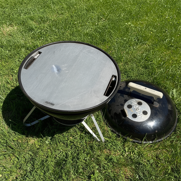 Weber Smokey Joe fitted with a smash plate showing that all the parts fit inside