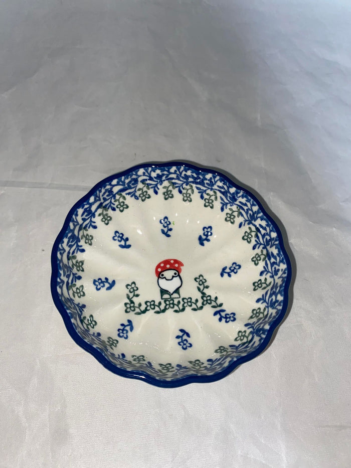 Spring Gnome Sm. Scalloped Bowl - Shape 023 - Pattern Spring Gnome