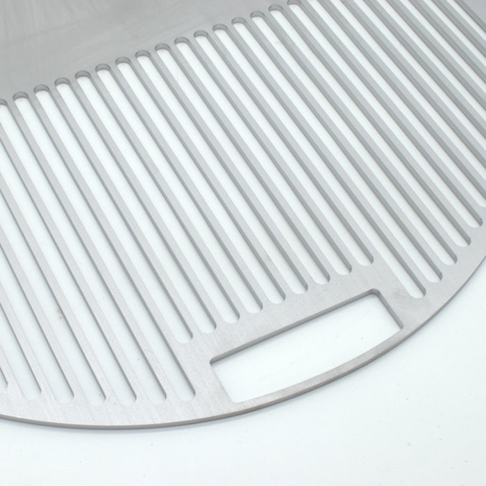 Close up view of the grill and the handle, the handle fits over OEM grill handles