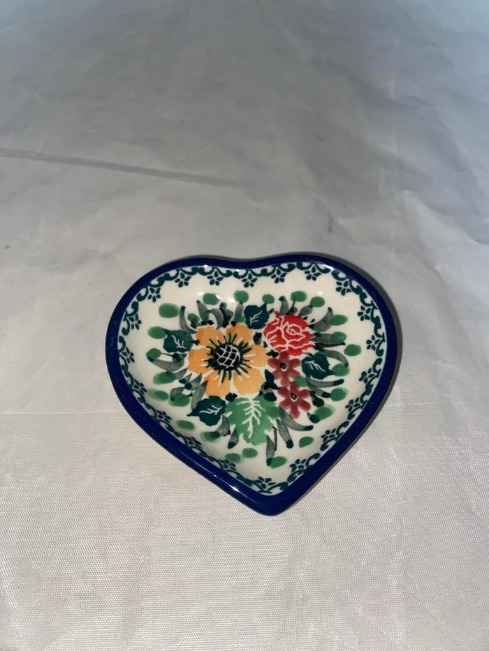 U3347 Sm. Heart Dish - Shape B64 - Pattern U3347 T. Liana