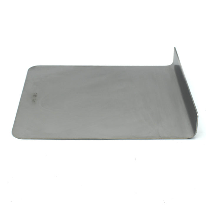 Side profile of an Weber GA offset plate showing the length and height